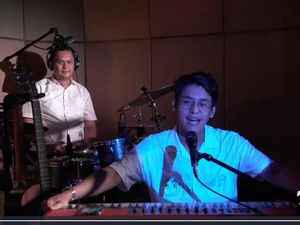 Mampir Sebentar ke Halaman Belakang Milik Ardhito Pramono