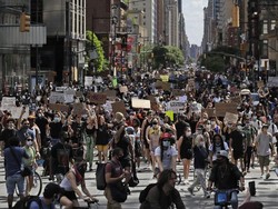 AS Cabut Jam Malam, Janjikan Reformasi Polisi Usai Protes George Floyd