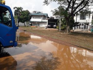 Banjir Rob di Kompleks Pantai Mutiara Mulai Surut