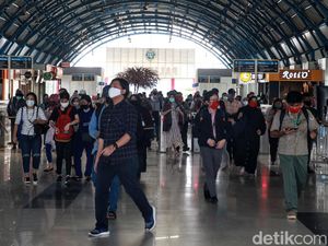 Begini Suasana di Stasiun Palmerah
