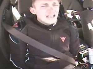 Bikers Ini Nangis Ditahan Polisi Usai Geber Motor 294 km/jam