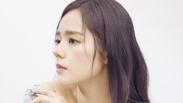 Han Ga In