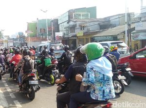 Cililitan Arah Kalibata Macet Saat Kantor di DKI Mulai Buka