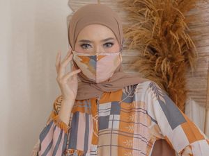 New Normal, Ini 10 Inspirasi OOTD Hijab Pakai Masker Kain Ala Selebgram New Normal, Ini 10 Inspirasi OOTD Hijab Pakai Masker Kain Ala Selebgram