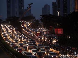 Potret Jakarta yang Kembali Macet di Jam Pulang Kerja