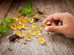 Bolehkah Ibu Hamil Mengkonsumsi Minyak Ikan?