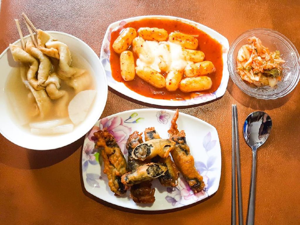 Omakimchi: Masisseo! Jajan Tteokbokki dan Jajangmyeon Enak Autentik Korea Omakimchi: Masisseo! Jajan Tteokbokki dan Jajangmyeon Enak Autentik Korea