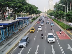 Perkantoran di Jakarta Mulai Buka, Jalan Jenderal Sudirman Ramai Lancar