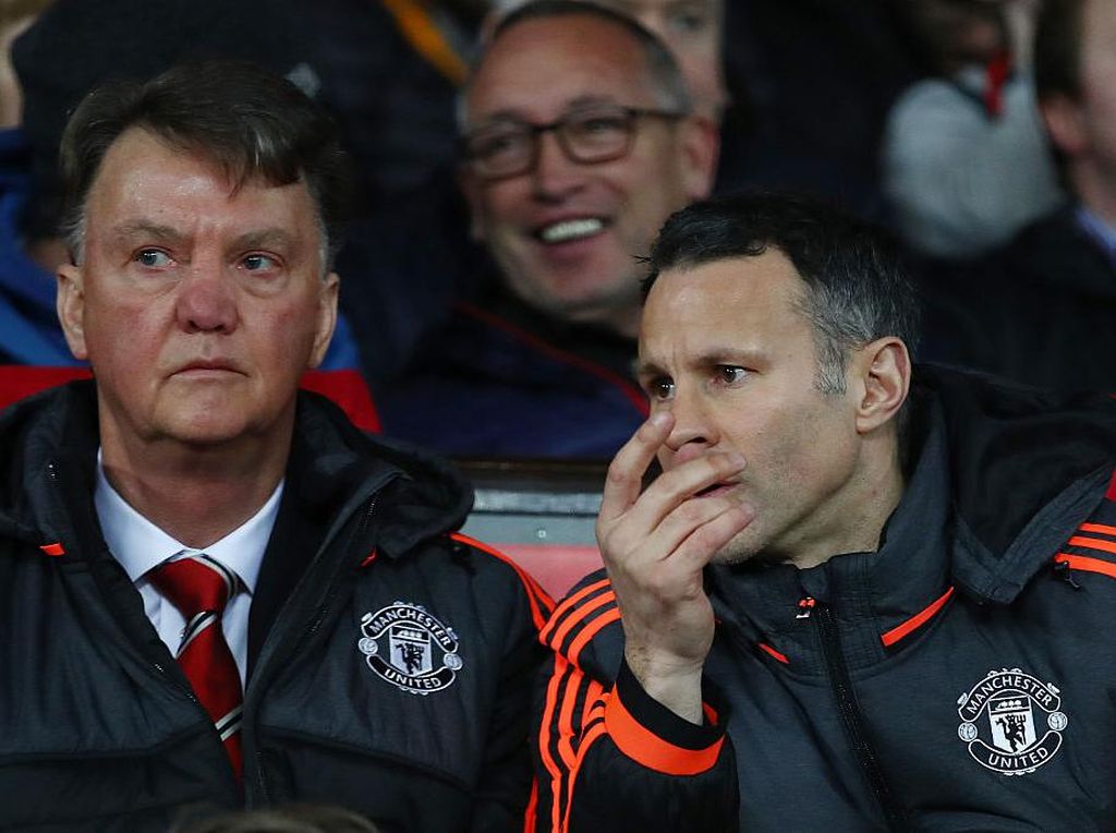 13 Tahun Dilatih Sir Alex, Giggs Justru Belajar dari Van Gaal 13 Tahun Dilatih Sir Alex, Giggs Justru Belajar dari Van Gaal