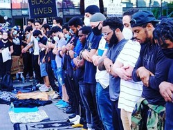 Kesaksian Imam Shamsi Ali soal Viral Peserta Aksi George Floyd Sholat