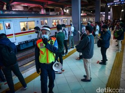 Kronologi Penumpang KRL Jatuh ke Celah Peron di Stasiun Sudirman