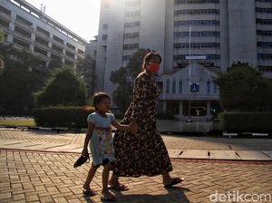 Suasana Kerja PNS Pemkot Jakarta Utara di Masa PSBB Transisi