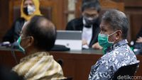Tok! Dua Terdakwa Mega Korupsi 37,8 T Dituntut 12 Tahun Bui