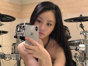 Pesona Drummer Terseksi di Korea, Jago Cover Lagu Metallica Hingga BTS