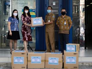 Atasi COVID-19 di Kalimantan Utara, BCA Sumbang APD ke RSUD Tarakan