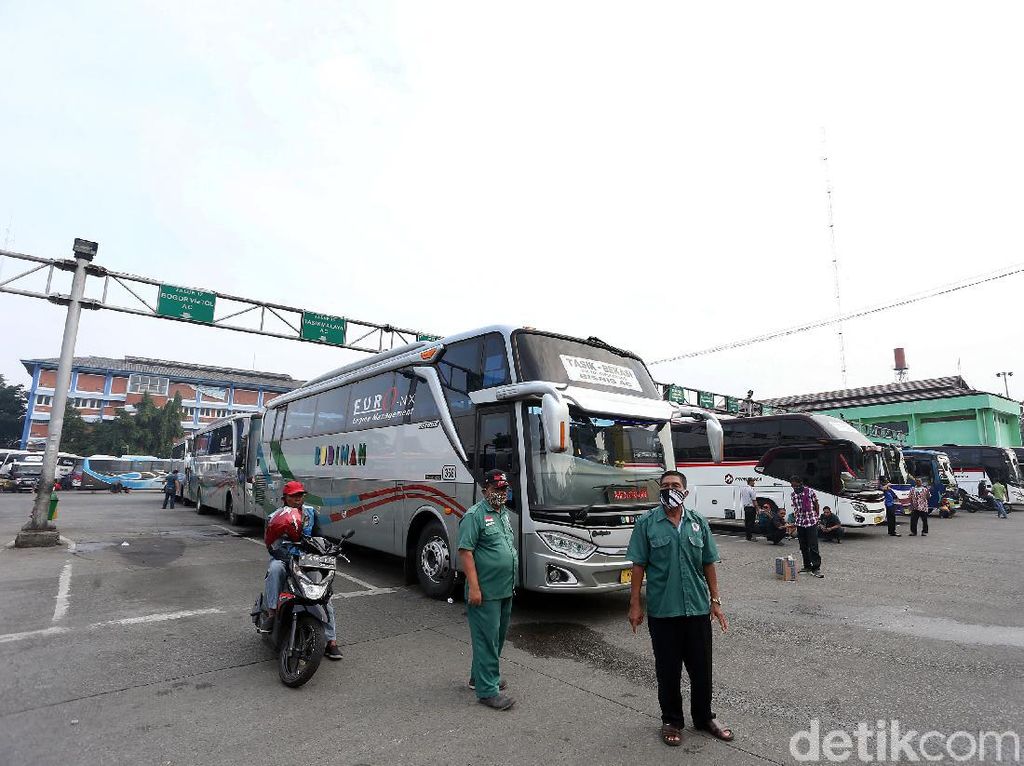 H-7 Libur Akhir Tahun, Harga Tiket Bus Bakal Naik 15% H-7 Libur Akhir Tahun, Harga Tiket Bus Bakal Naik 15%