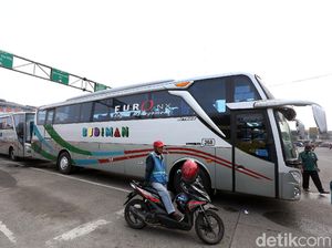 Bus AKAP Kembali Beroperasi di Terminal Bekasi Bus AKAP Kembali Beroperasi di Terminal Bekasi