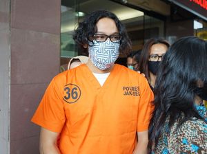 Ketegaran Widi Mulia Ungkap Kondisi Terkini Dwi Sasono Ketegaran Widi Mulia Ungkap Kondisi Terkini Dwi Sasono