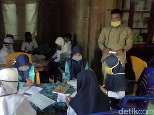 Madrasah di Polman Gelar Ujian Siswa Numpang di 5 Rumah Warga