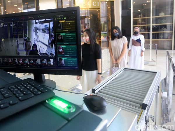 Melihat Persiapan Mal Jelang Dibuka di Era New Normal