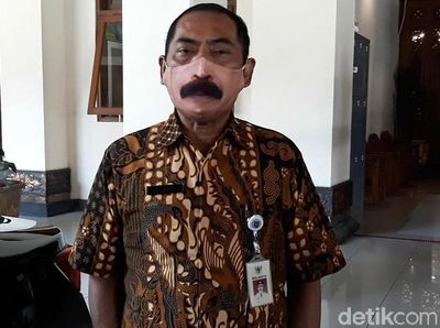 Ini Masker Kumis Wali Kota Solo yang Bikin Heboh