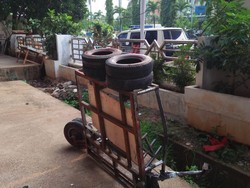 Pengendara Tewas, Ini Bentuk Vespa Gembel yang Tertabrak di Jaktim