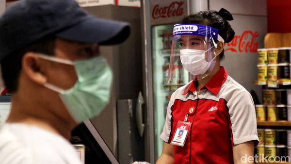 Toko Ritel di Ibu Kota Terapkan Protokol Kesehatan Saat New Normal