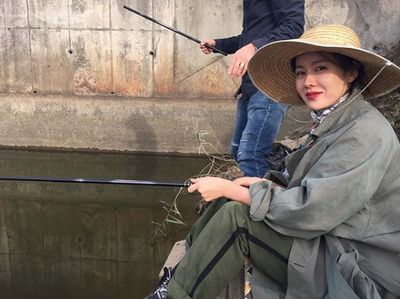 Son Ye Jin Wanita Tercantik Sedunia, Lagi Mancing Aja Tetap Cetar