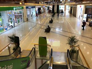 Mal di Bekasi Sudah Buka Lagi, Pengunjung Masih Sepi