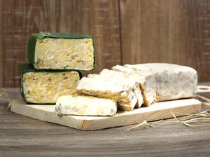 Makan Tempe Mentah Lebih Menyehatkan, Apa Benar? Makan Tempe Mentah Lebih Menyehatkan, Apa Benar?