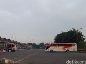 Dear Para Penumpang, Ini Syarat Naik Bus di Terminal Purabaya Dear Para Penumpang, Ini Syarat Naik Bus di Terminal Purabaya