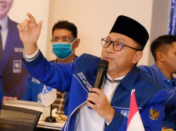 Ada Foto Vernita Syabilla Beratribut PAN, Zulhas: Bukan Kader
