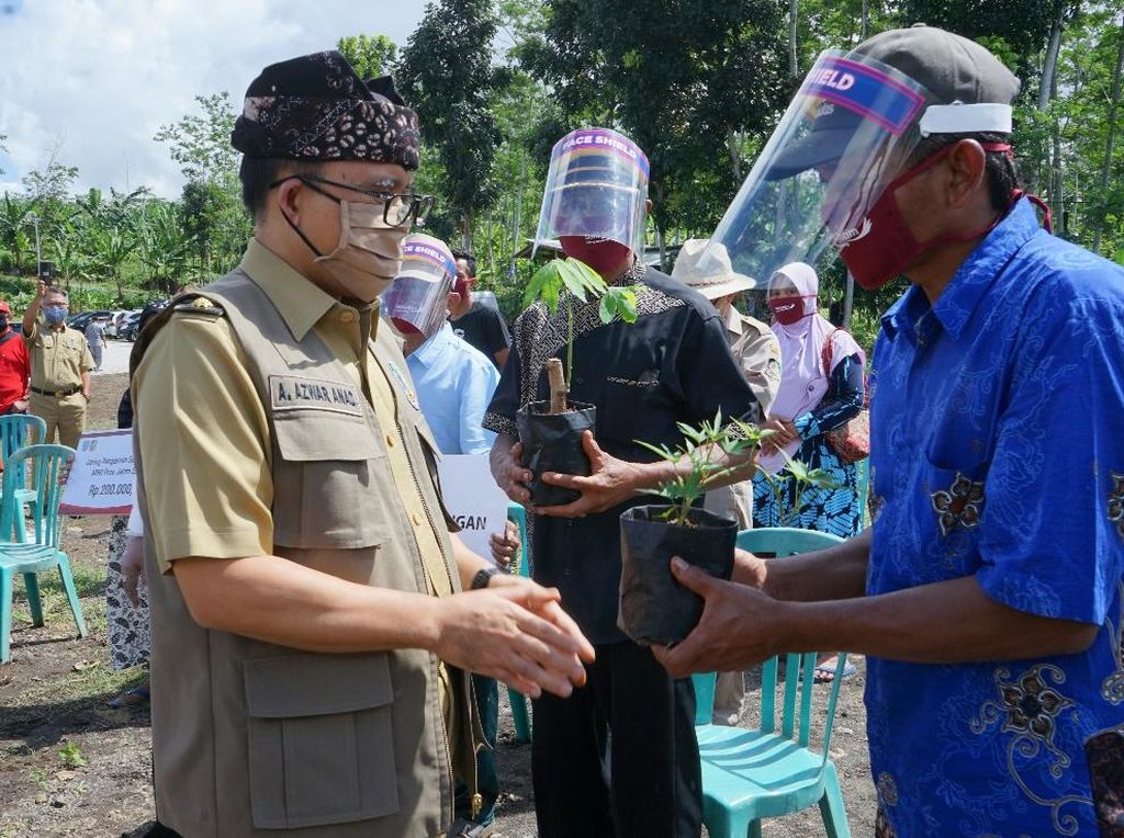 Intip Kesiapan Tamansuruh Banyuwangi Sambut New Normal Intip Kesiapan Tamansuruh Banyuwangi Sambut New Normal