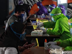 Rapid Test di Aceh Gratis, Warga Urus Surat Bebas Corona di RSUZA