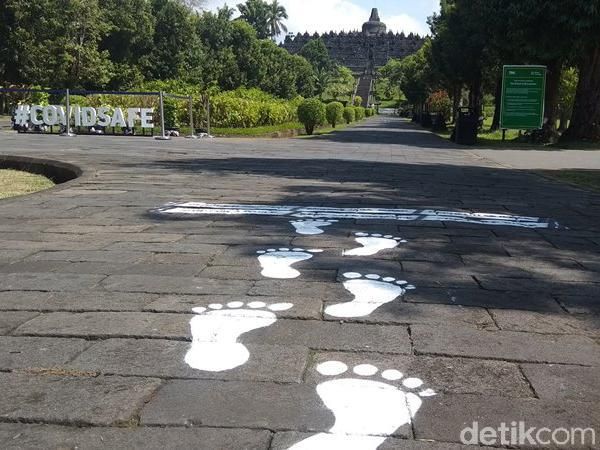 Potret New Normal di Candi Borobudur