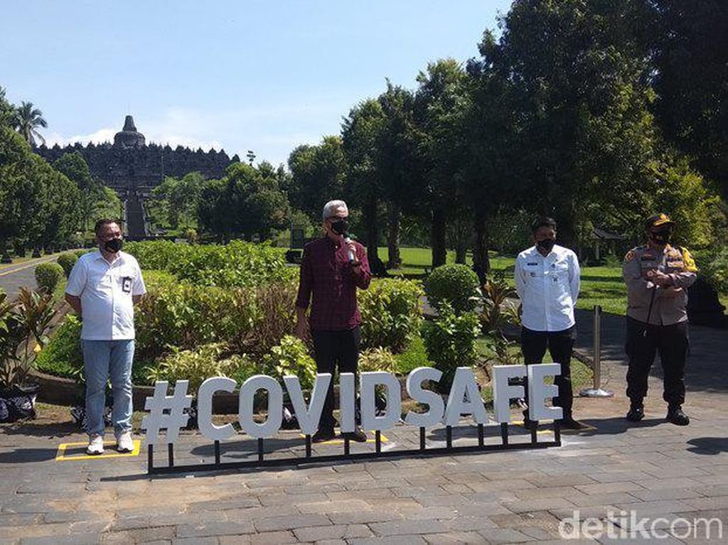 Candi Borobudur Akan Batasi Pengunjung Candi Borobudur Akan Batasi Pengunjung