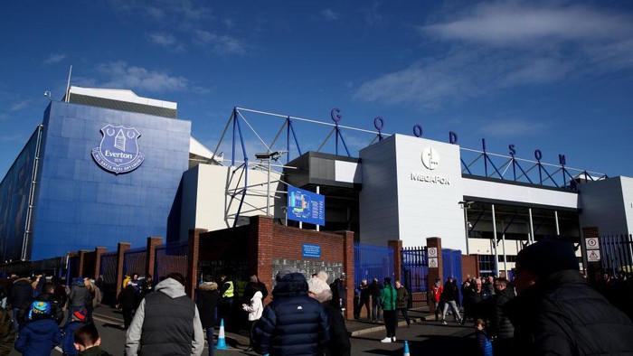 LIVERPOOL, ENGLAND - MARCH 01: General view outside the stadium as fans arrive prior to the Premier League match between Everton FC and Manchester United at Goodison Park on March 01, 2020 in Liverpool, United Kingdom. (Photo by Clive Brunskill/Getty Images)
