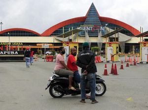Geliat Aktivitas Bandara Sentani yang Kembali Dibuka Geliat Aktivitas Bandara Sentani yang Kembali Dibuka