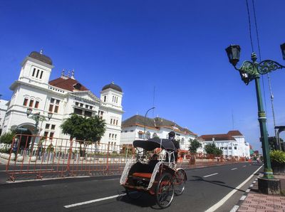 Indahnya Langit Biru Yogyakarta