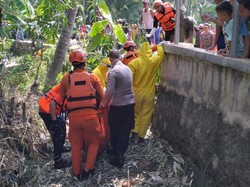 Jenazah Ayah yang Hanyut di Cianjur Ditemukan, Anaknya Masih Dicari