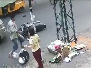 Pemotor Kecelakaan Bukannya Ditolong Malah Dilangkahi 3 Kali