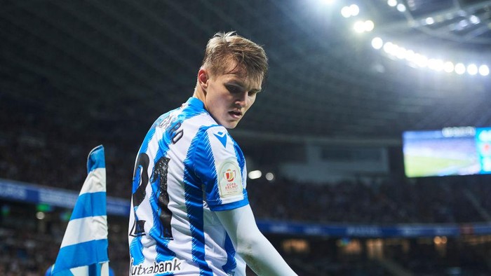 SAN SEBASTIAN, SPAIN - FEBRUARY 13: Martin Odegaard of Real Sociedad reacts during the Copa del Rey Semi-Final 1st Leg match between Real Sociedad and Mirandes at Estadio Anoeta on February 13, 2020 in San Sebastian, Spain. (Photo by Juan Manuel Serrano Arce/Getty Images)