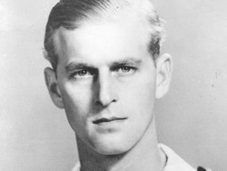 Pangeran Phillip Meninggal Dunia, Lihat Lagi Foto Tampannya Saat Muda