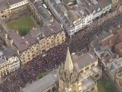 Patung Tokoh Perbudakan di Inggris Diturunkan