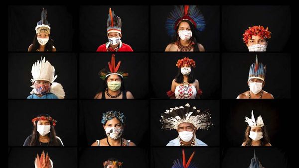 Potret Suku-suku di Brasil Pakai Pakaian Tradisional dan Masker