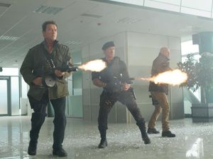 Sinopsis The Expendables 2, Film Sylvester Stallone dan Bruce Willis