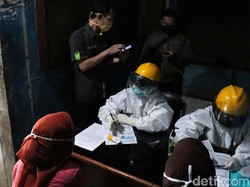 Ratusan Pedagang Pasar Leuwipanjang Jalani Rapid Test
