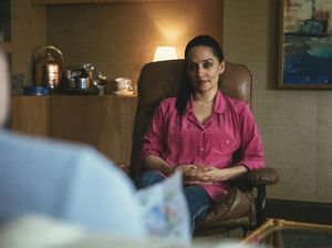 Archie Panjabi Berbagi Keseruan Syuting Miniseri HBO I Know This Much Is True Archie Panjabi Berbagi Keseruan Syuting Miniseri HBO I Know This Much Is True