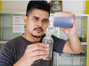Tuang Madu Sambil Atraksi, Pria Ini Disebut Mirip Bartender Tuang Madu Sambil Atraksi, Pria Ini Disebut Mirip Bartender