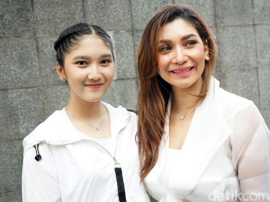Kenalan dengan Zahra, Anak Gadis Baby Margaretha yang Pemalu Kenalan dengan Zahra, Anak Gadis Baby Margaretha yang Pemalu